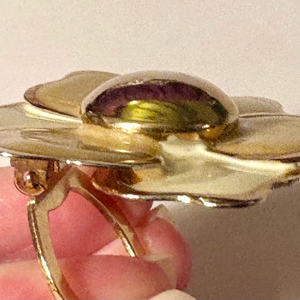 Vintage Pearl Enamel Flower Petals Gold Center & Outlining Scarf Dress Clip - Picture 4 of 4